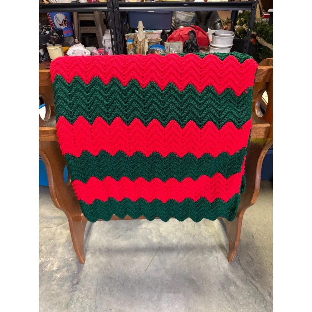 Vintage Handmade Crochet Afghan Blanket Red Green Chevron Ripple Christmas Throw